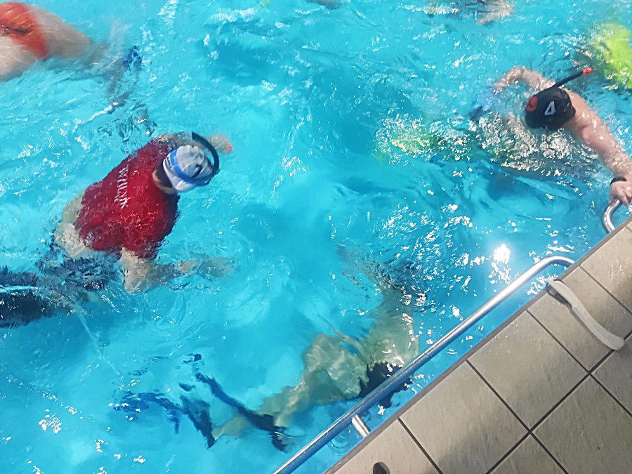 Hokej pod wodą Walenie Siemianowice Śląskie Trening 4 III 2023. Koniec Walenia czyli Amatorska Liga Hokeja Pod Wodą